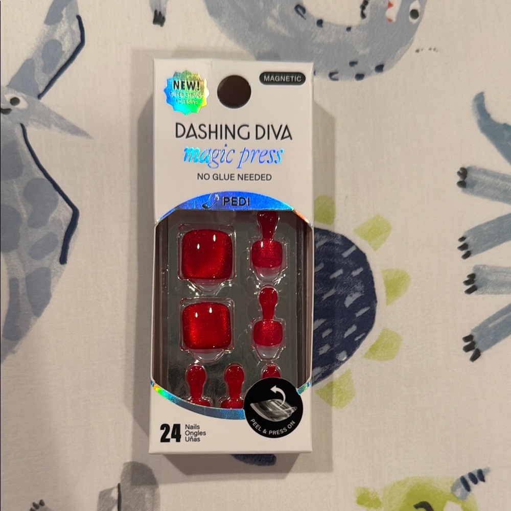 Dashing Diva Magic Press Red Press-On Nails
